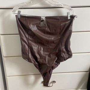 FAUX LEATHER BROWN BODYSUIT